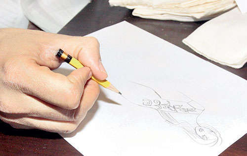 <p>Dibujo. El bosquejo, primer paso para hacer colección.</p>