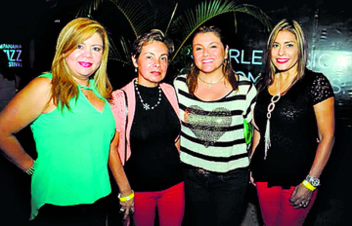 5. Sandra Castillo, Rosalba Puentes, Patricia Puente y Blanca Sánchez.
