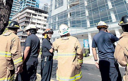 <p>Bomberos exigen homologación de salarios.</p>