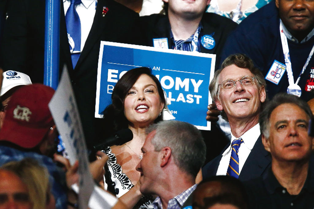 Ashley Judd. La actriz, sentada en el público apoyando()