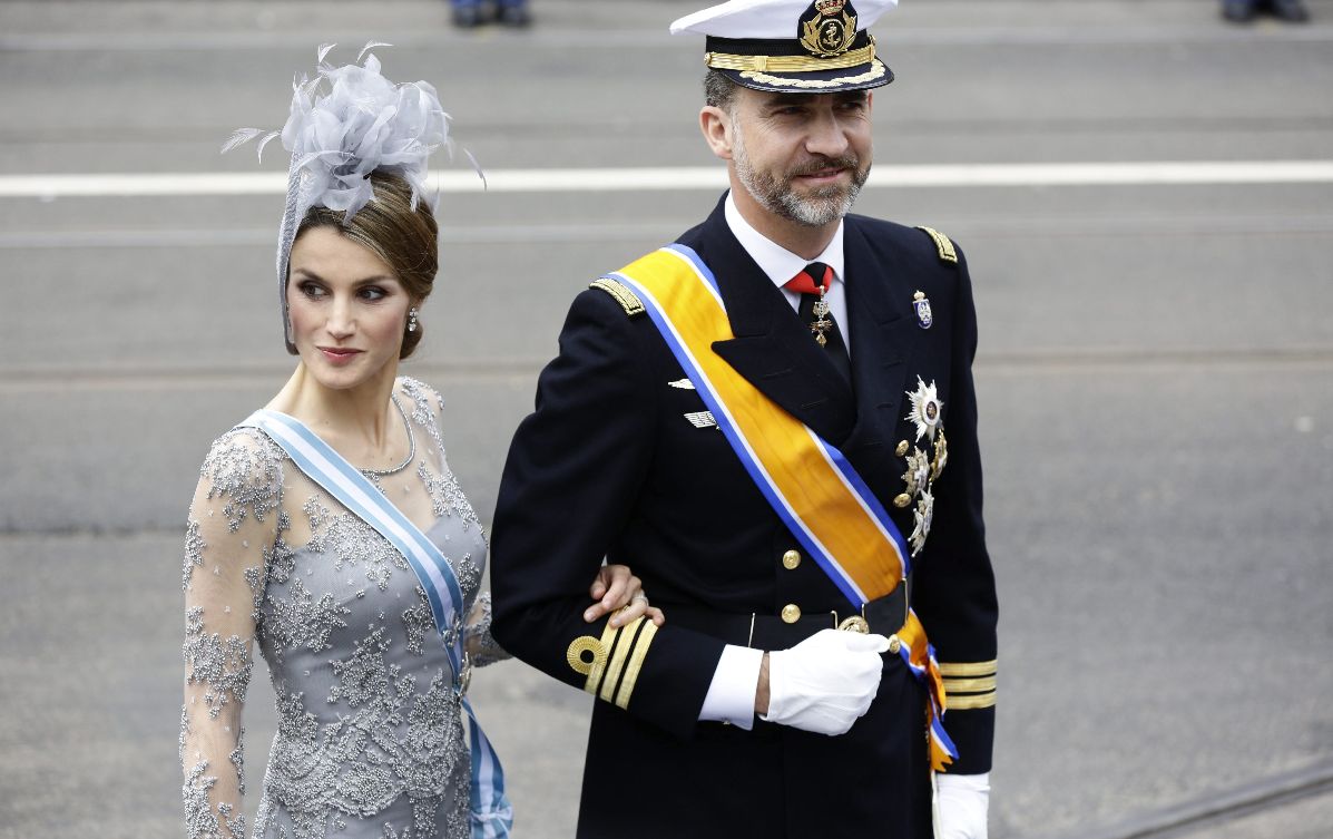 Los Príncipes de Asturias, a su llegada a la iglesia de Nieuwe Kerk, catedral de Amsterdam. Foto/EFE