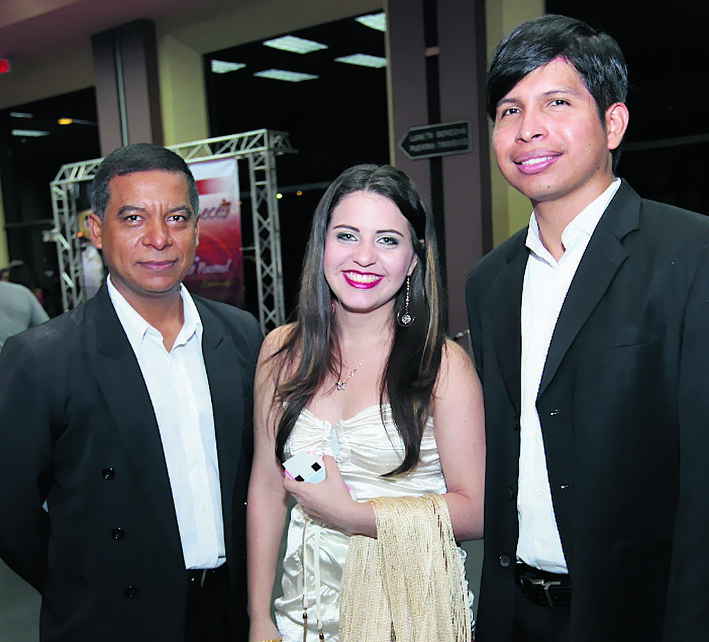 Samuel Corrioso, Lineth Guevara y Fermín Aguilar.()