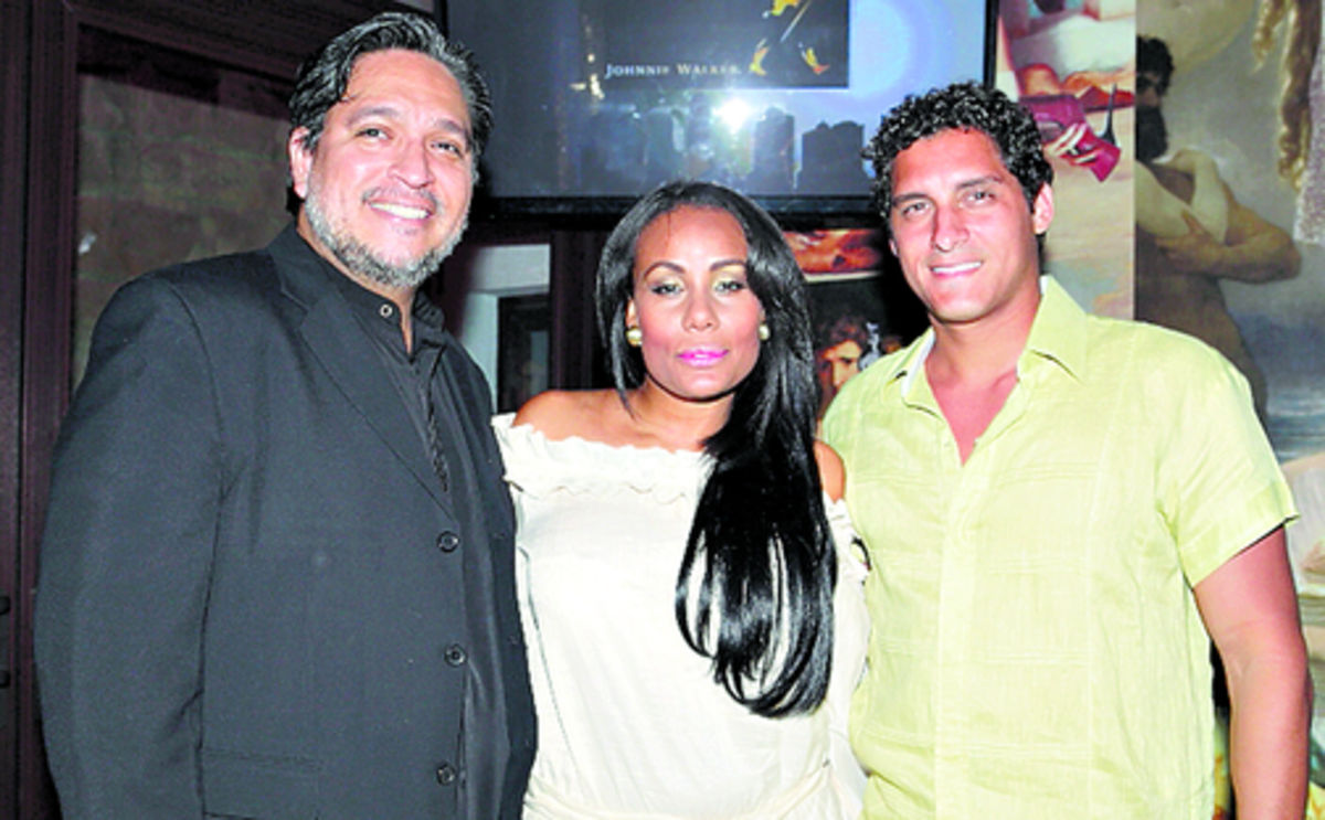 2. Jaime Luna, Viera Algandona y Ricardo Matos.