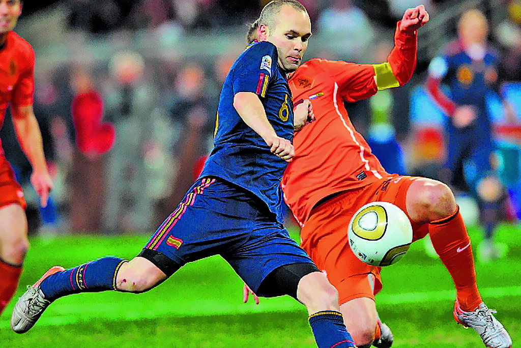 Protagonista. Iniesta, en la final del Mundial de 2010. (AP)