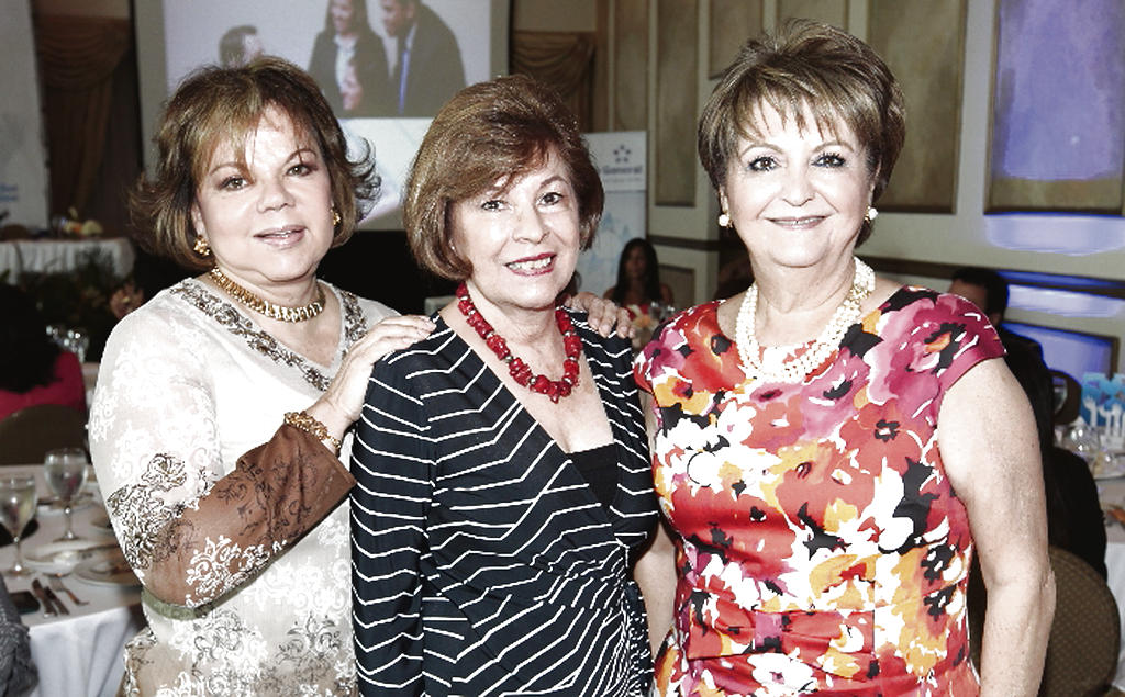 María Luisa Hoffman, Olga de Novey y Esperanza de Heras.()
