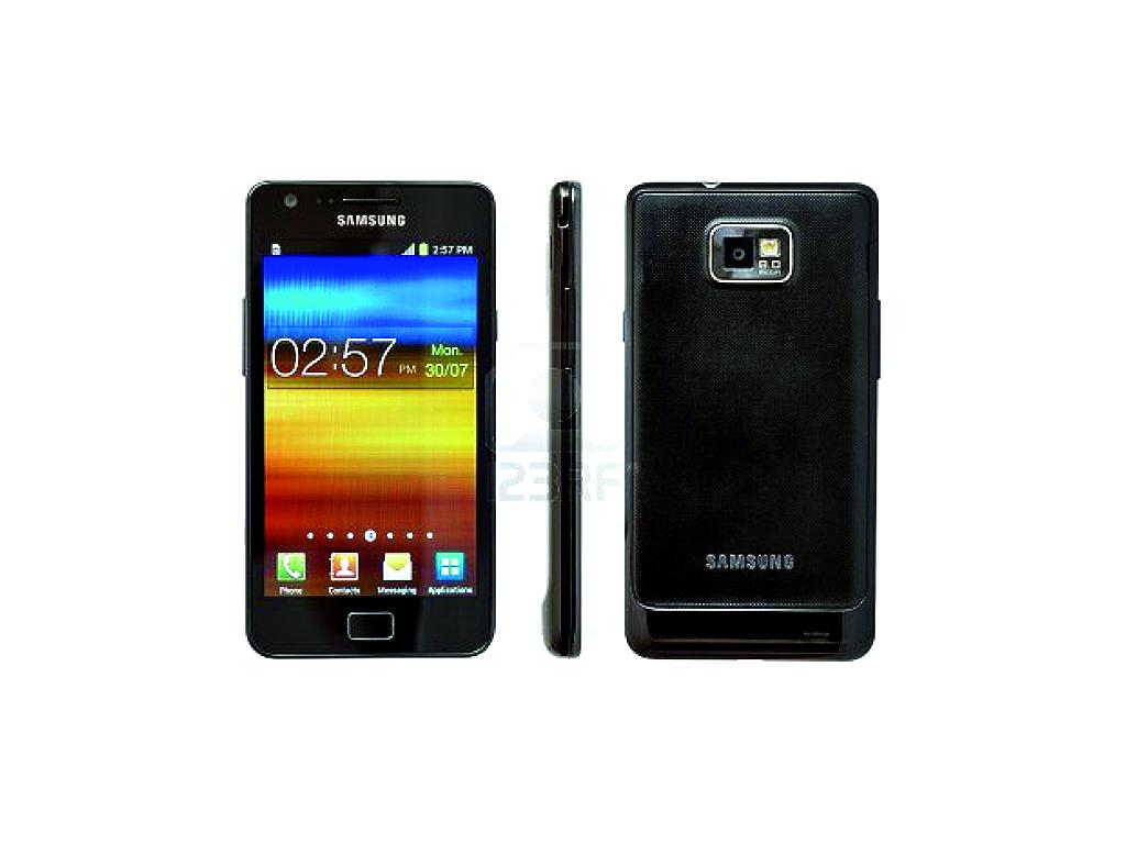 Tiene la última versión del sistema operativo de Google, Android 2.3 Gingerbread y una pantalla más grande a 4.3 pulgadas y tecnología Super AMOLED Plus, también actualiza la cámara a 8 megapixels y agrega flash LED.()
