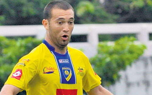 <p>Realidad. El campeón, Chorrillo, sigue sin ganar.</p>
