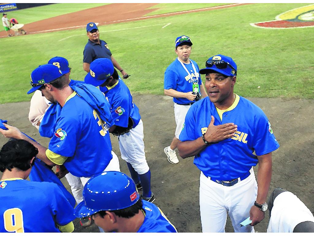 Feliz. Barry Larkin no pudo esconder su alegría.(Noriel Gutiérrez)