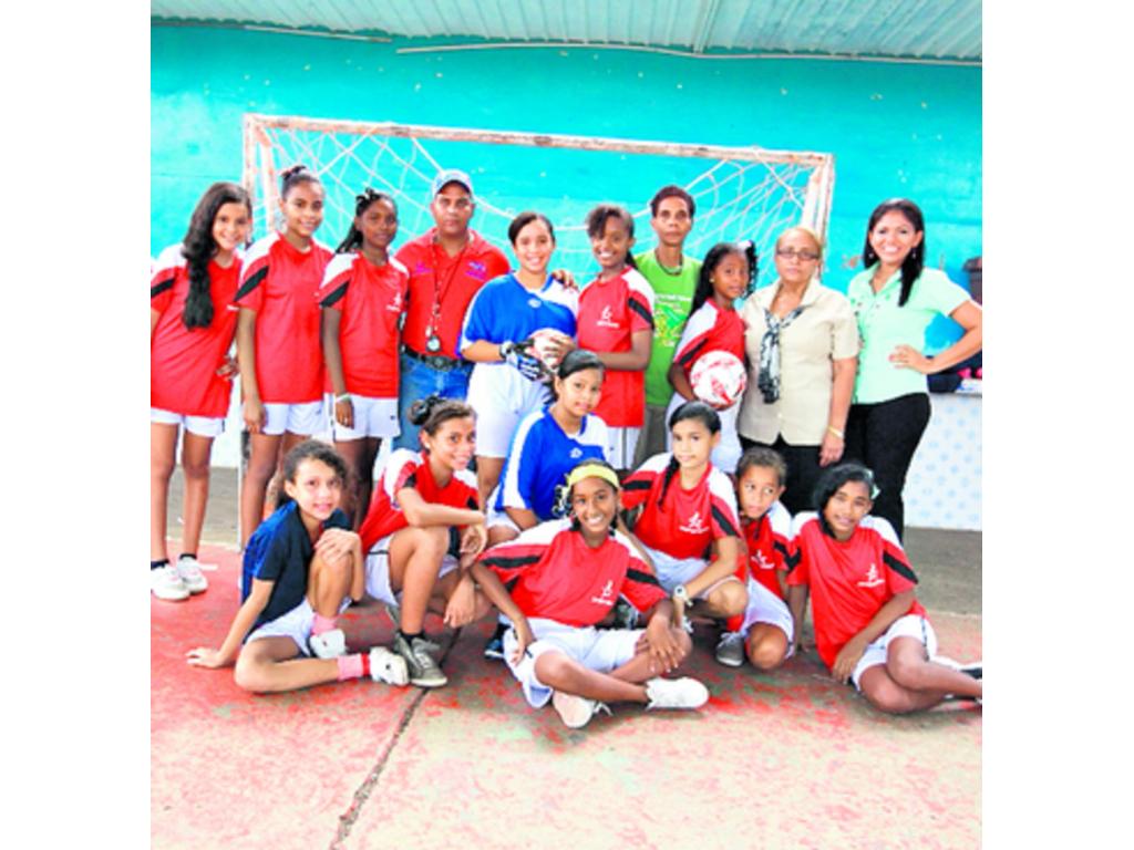 Están listas para rodar a la consentida (pelota).(Alberto Ortega)