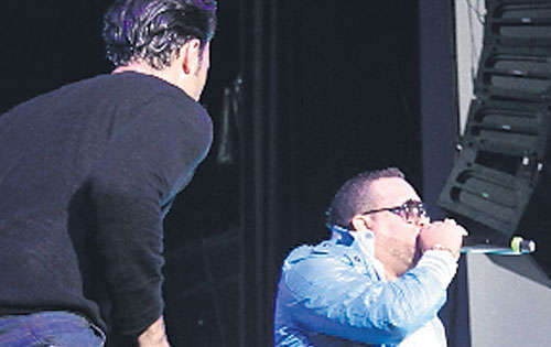 <p>A dúo con Mr. Saik.</p>