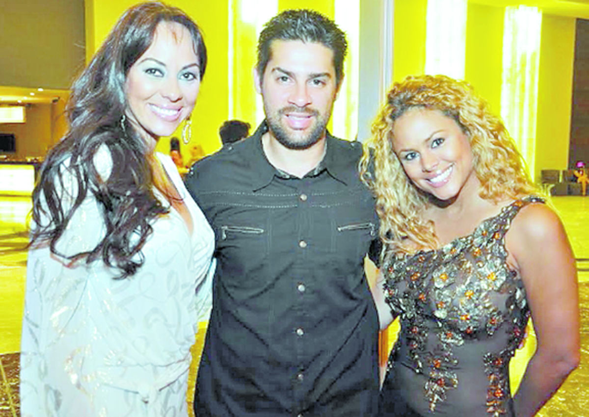 3. Lena Hernández, José Ríos y Liza Hernández.