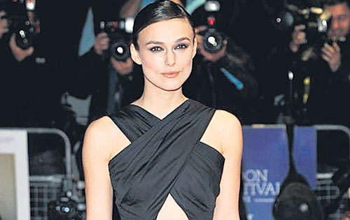 <p>Keira Knightley sorprendió con este curioso y original diseño de Roksanda Ilincic en el Festival de Cine de Londres. ¡El minimalismo que desprendió encantó!</p>