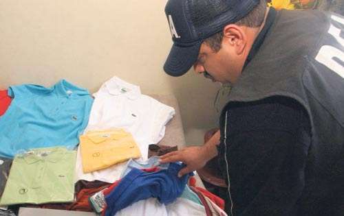 <p>Exclusivas. Ropa Lacoste, Nike, Adidas, entre otras.</p>