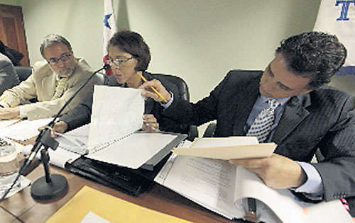 <p>Al primer acto de licitación llegaron las agencias Publicis Fergo, S.A.; In House Advertising, Inc.; BB&M y Cerebro Y&R Publicidad, S.A., pero fue declarado desierto.</p>