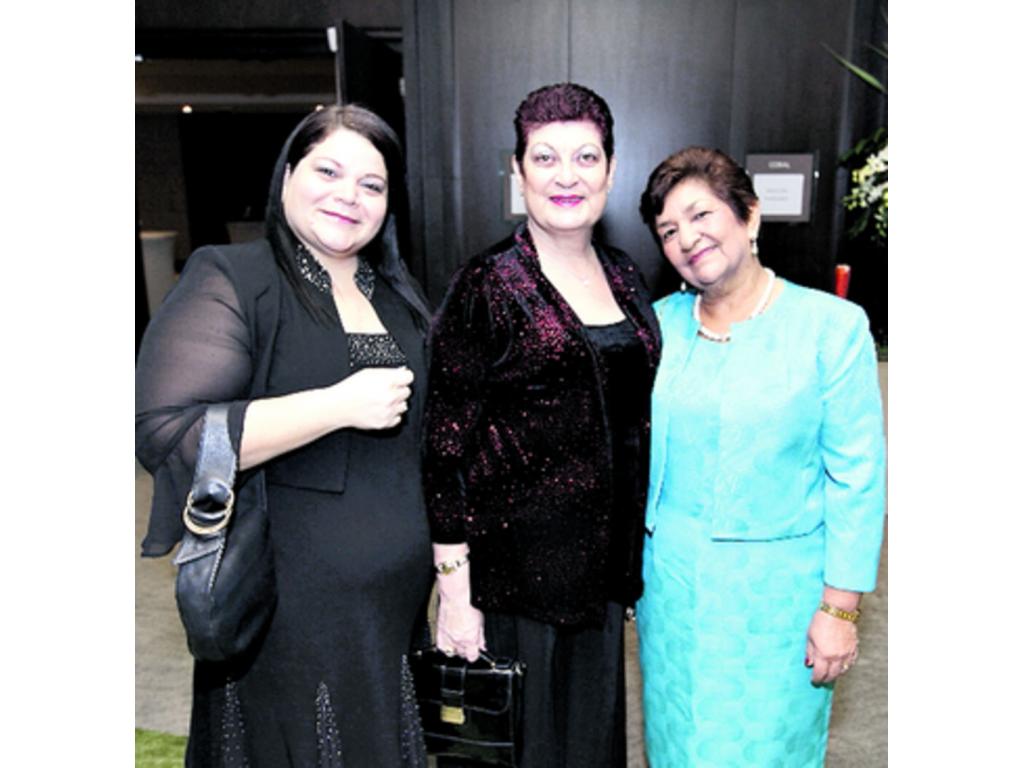 9. Rosir León, Myrna López Yuras y Mercedes Romero Rincón.
