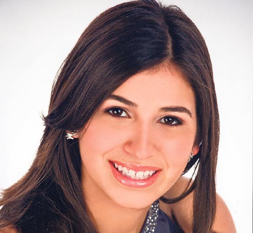 <p>Esta encantadora jovencita será parte del Festival de Debutantes 2011 a realizarse en el Club Unión el 2 de julio. Sus orgullosos padres son José Raúl Mulino Quintero y la distinguida señora Maricel Cohen de Mulino. </p>