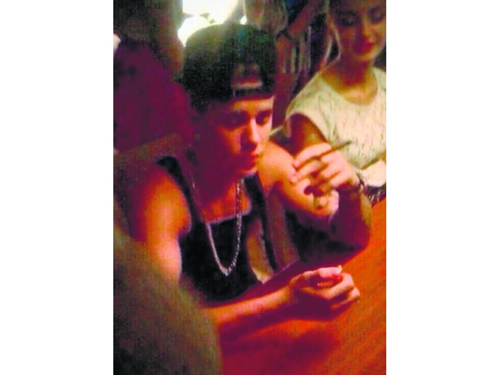 Dicen que dentro de Bling se respiraba un olor extraño.()