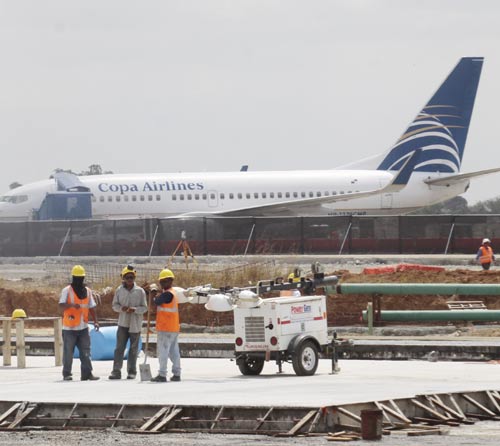 <p>Las operaciones del Aeropuerto de Tocumen se desarrollan paralelas a la construcción del Muelle Norte.</p>