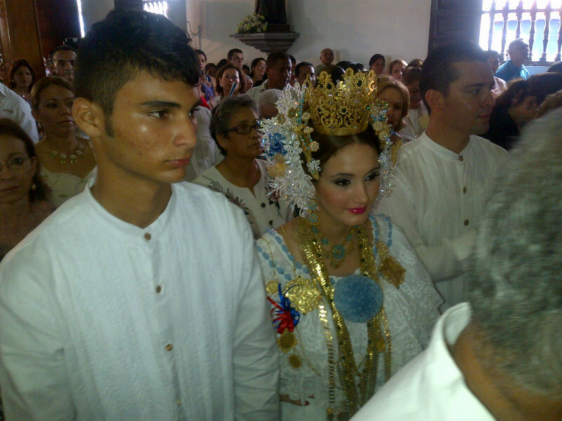 Reina del Festival Nacional de la Pollera durante las festividades de Santa Librada. Foto/Jesús Simmon<br>