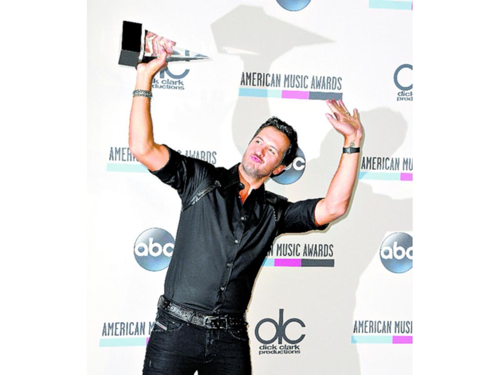 Luke Bryan, el mejor artista masculino de country.