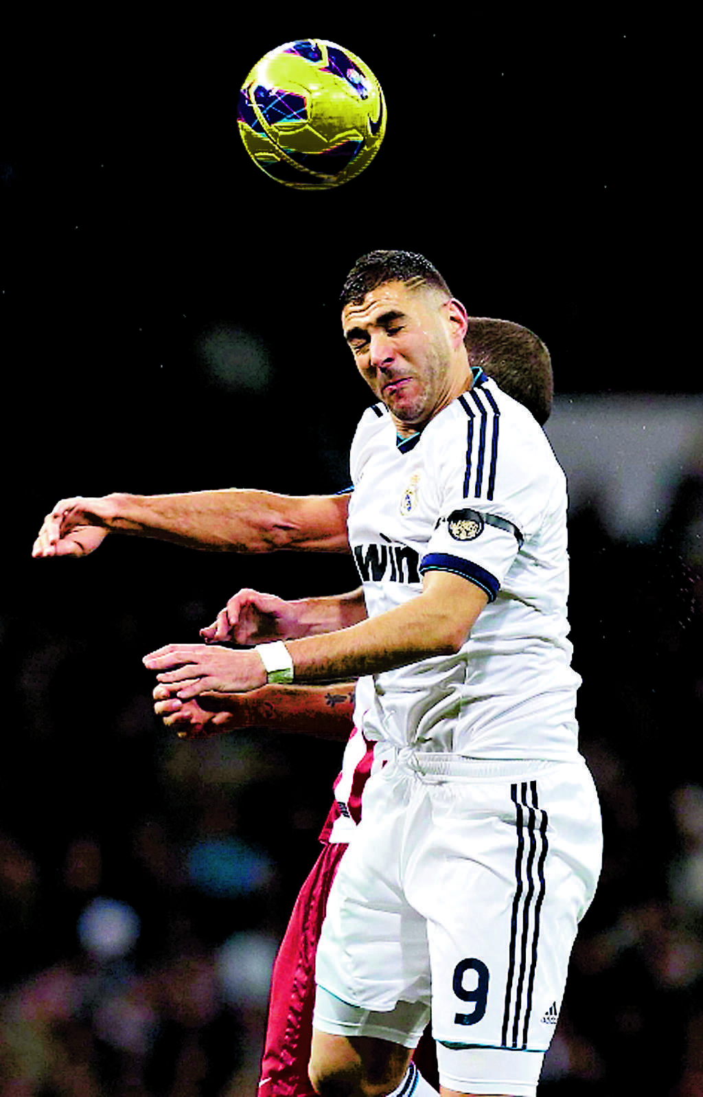 Jugador. Benzema luchó cada balón.(EFE)