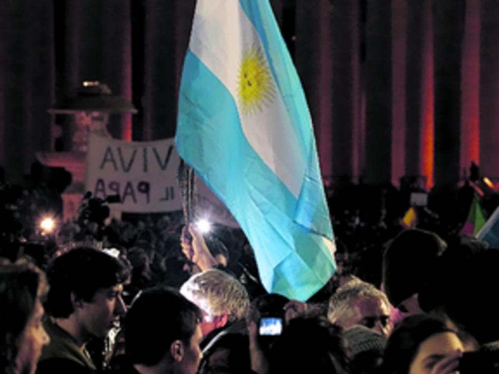 8. La ciudadana puertorriqueña Shelly Guadalupe se emociona con la elección.