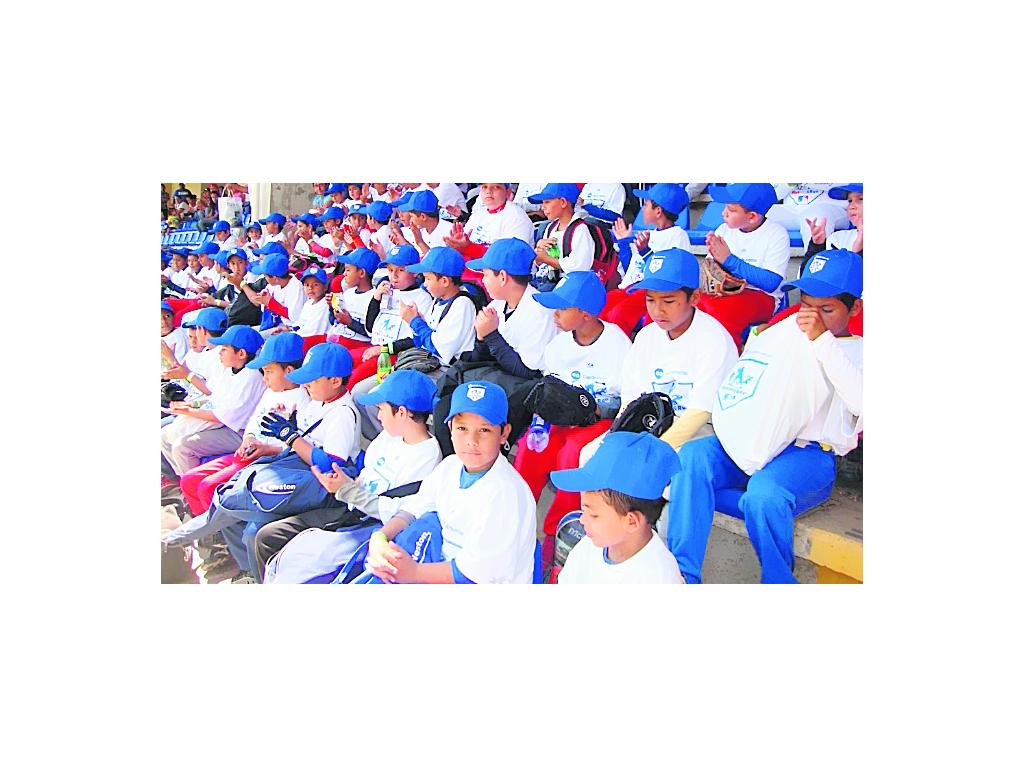 Evento. Los peloteritos estaban ansiosos por participar. (José Adames Vegas)