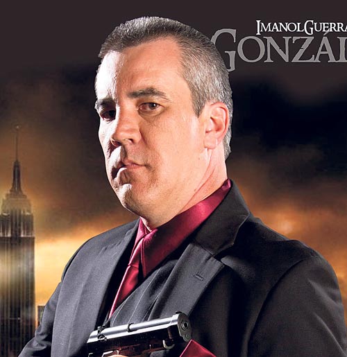<p>González forma parte del clan de Camaleón. Le gusta leer libros que hablen de la naturaleza. </p>