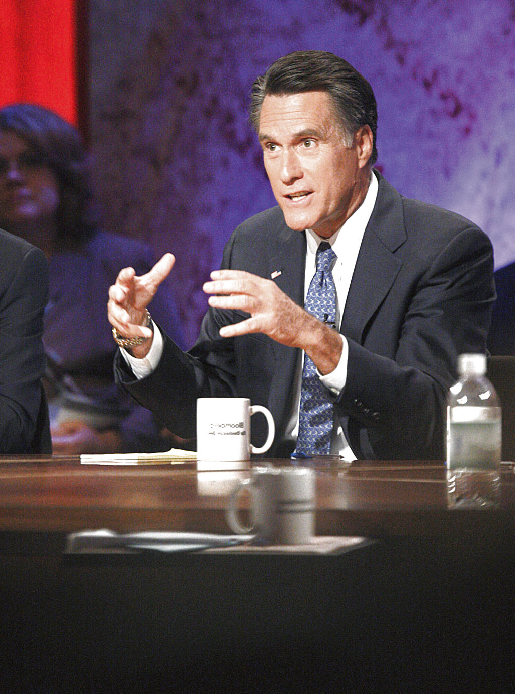Cuidado. Mitt Romney ha tenido descalabros.(BLOOMBERG)
