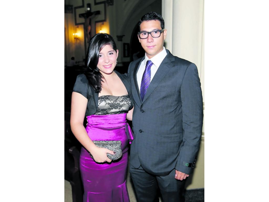 11. Stephany Harbottle y Adolfo Ducreux.