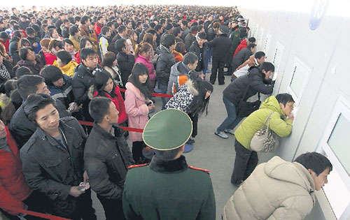<p>Compromisos. Millones de chinos se movilizan para esta importante fiesta.</p>
