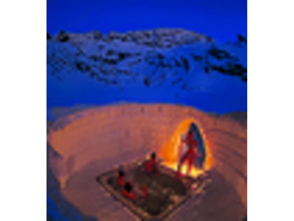 Dormir a casi 3 mil metros de altura, rodeado de los Alpes, es posible. Más en: iglu-dorf.com/ en/standorte/zermatt.htm