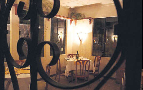 <p>A la Leña es una parrilla y un lugar acogedor y familiar.</p>