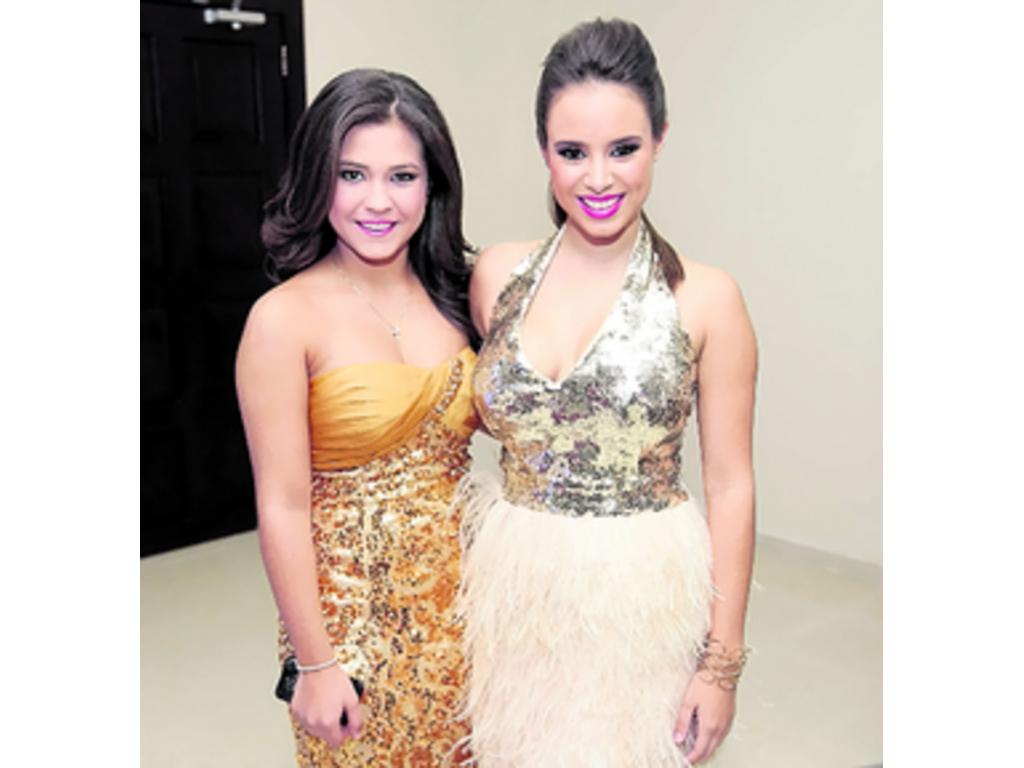 3. María Alejandra Sánchez y Gaby Garrido.