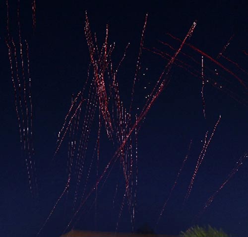 <p>Rafagas en los cielos de Trípoli.</p>