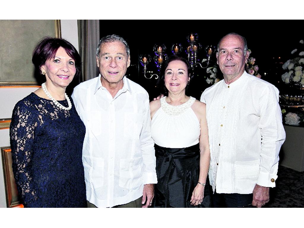 5. Mirta de de la Guardia, Camilo de la Guardia, Angélica Barletta y Heraclio Barletta. ()