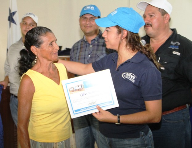 Ministra de Vivienda Yasmina Pimentel. Foto/Cortesía Miviot. <br>