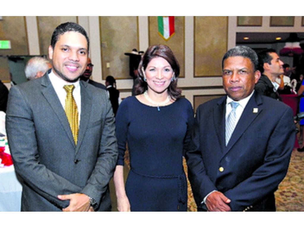 2. David Díaz, Ana Matilde Gómez, Silvano Vergara.