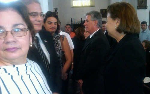Martes 22 de marzo de 2011. María del Pilar González Ruiz viuda de Ford recibe las condolencias por el fallecimiento del ex vicepresidente de la República, Guillermo Ford Boyd. Foto/Jorge Silot