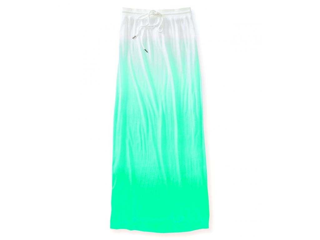 Cuenta con su línea Summer para disfrutar de un día en la playa, piscina o simplemente lucir un outfit fresco mientras das un paseo con amigos.
