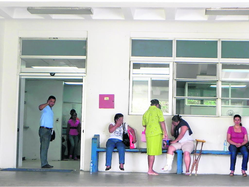 Medidas. Se restringieron las visitas a los pacientes.(Mayra Madrid)