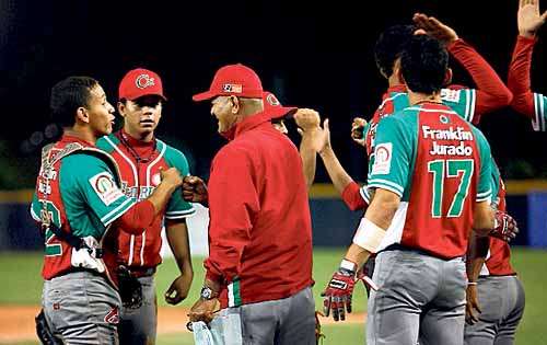 <p>Entrenador. Alberto Macré busca sumar otro título.</p>