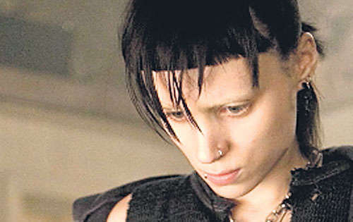 <p>Tiene un look andrógino.</p>