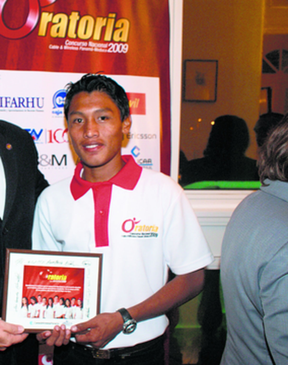 Carlos Saldaña, ganador 2009, busca título de abogado en EE.UU.()