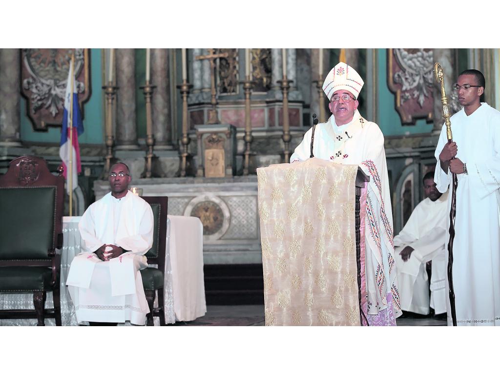 Te Deum. El presidente Ricardo Martinelli aceptó las palabras de amonestación del arzobispo José Domingo Ulloa, que llaman a mantener los canales de comunicación abiertos.(Víctor Arosemena)