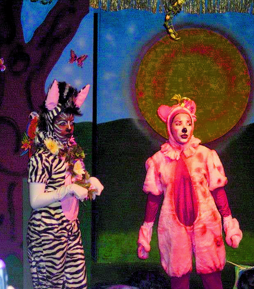 Diversión. Perdidos en la selva, en el Bambalinas .( Rosalina Orocú.)