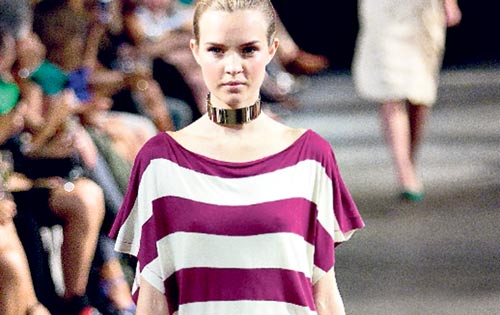 <p>Maximízate. Vestido con rayas en tono fucsia de la colección primera verano de la diseñadora Malene Birger. Olvida los convencionalismo y luce tus curvas. </p>
