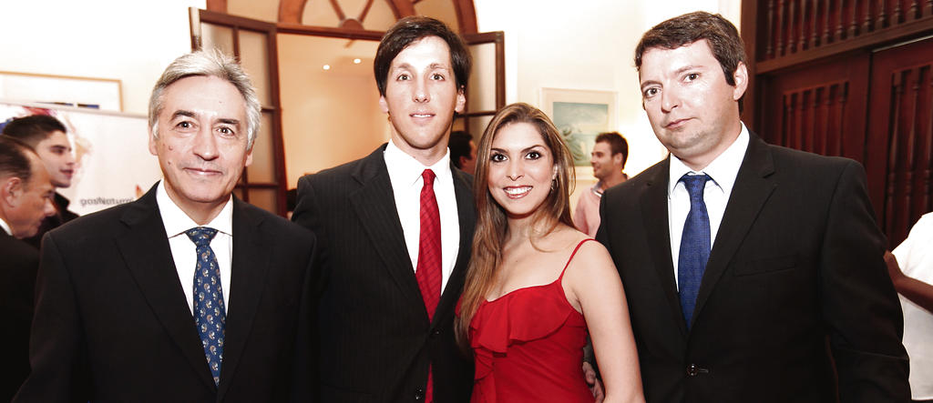 Cristóbal de la Torre, Álvaro Villasante, Verónica Arosemena Méndez y Juan José Hernández.()