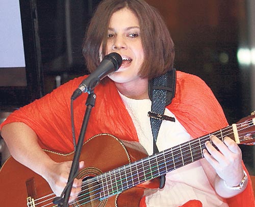 <p>Karla Lamboglia. Fue ovacionada por el público.</p>