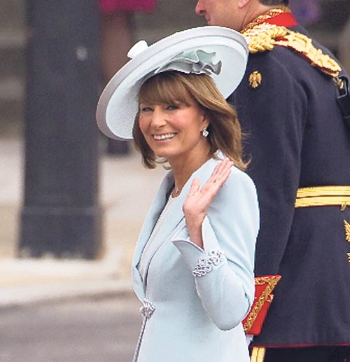 <p>Carole Middleton, la madre de la duquesa, llega a la abadía de Westminster. </p>